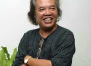 Profil Arswendo Atmowiloto Biodata lengkap dengan Agamanya