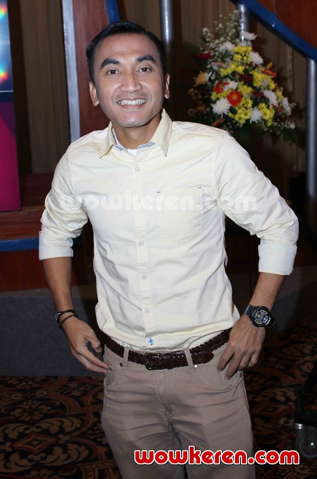 Foto Rico Ceper Merayakan Ulang Tahun Gugun Gondrong ke-43