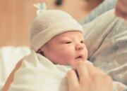 Arti Mimpi Diberi Bayi Laki-Laki Menurut Islam: Pertanda Kebahagiaan atau Amanah?