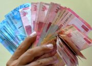 Arti Mimpi Dikasih Uang 100 Ribu Menurut Islam: Tanda Rezeki Mendadak atau Keberuntungan?