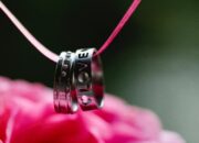 Arti Mimpi Beli Perhiasan Menurut Islam: Apakah Ini Simbol Kekayaan atau Kebanggaan?