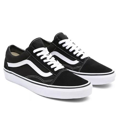 Tips Perawatan Sepatu Vans Supaya Tahan Lama dan Tetap Nyaman