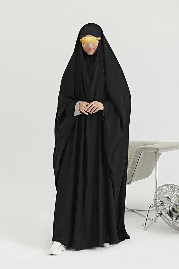 Inspirasi Gaya Sehari-hari dengan Jilbab dan Baju Olive