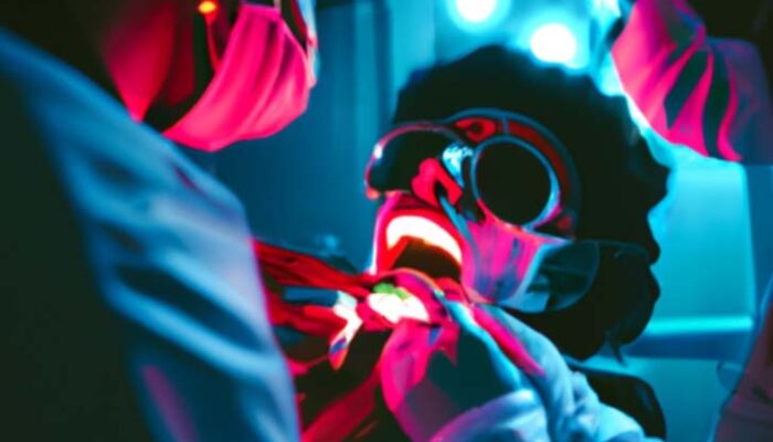 Harga Cabut Gigi Geraham Berlubang: Klinik Rumah Sakit atau Puskesmas?