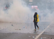 Bahaya Gas Air Mata Dampak Serius bagi Tubuh dan Lingkungan