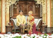 Kenapa Sih di Indonesia Harus Ada Gelar Sarjana di Undangan Nikah?