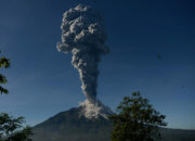 Erupsi Gunung Berdekatan Apakah Berbahaya?