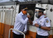 Segini Gaji Masinis KAI & KRL Plus Tunjangan Menggiurkan
