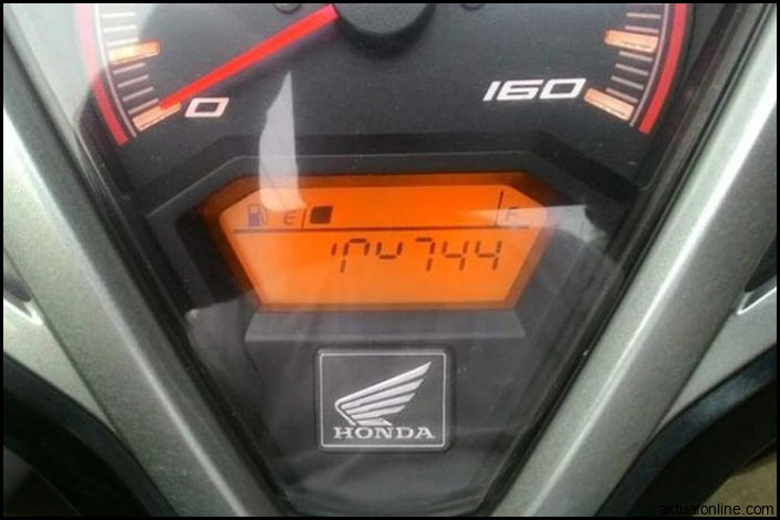 Foto : Lampu Indikator Bensin Motor Nyala, Berapa Liter yang Tersisa di ...